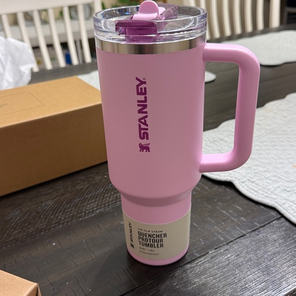 Stanley Light Pink Travel Mug 40 oz - Picture 2 of 4